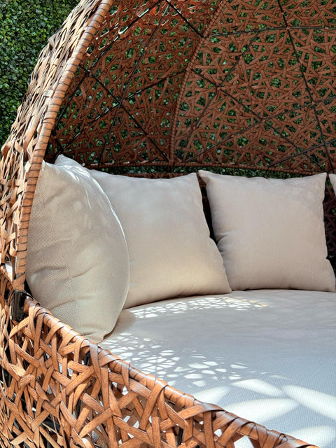 Cama Tulum nido con Toldo