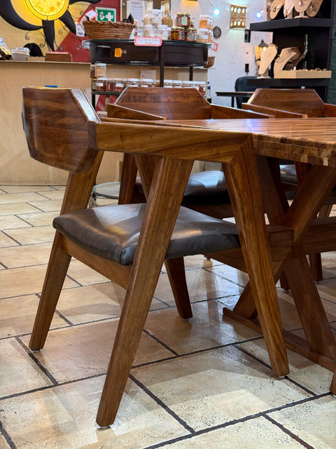 Comedor Sayulita con 6 sillas Bernal