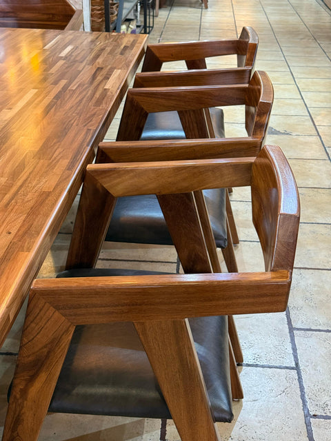 Comedor Tequisquiapan 8p con sillas Bernal