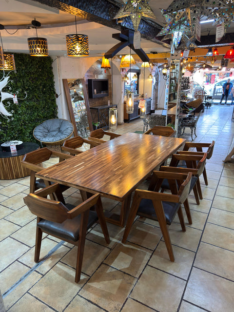 Comedor Tequisquiapan 8p con sillas Bernal