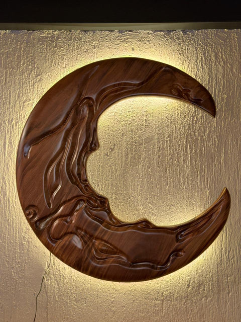 Luna esculpida