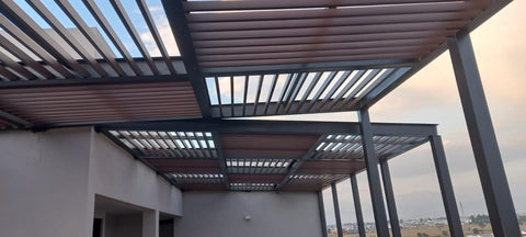 Pérgola con Celosía de Aluminio