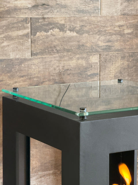 Mesa lateral minimalista