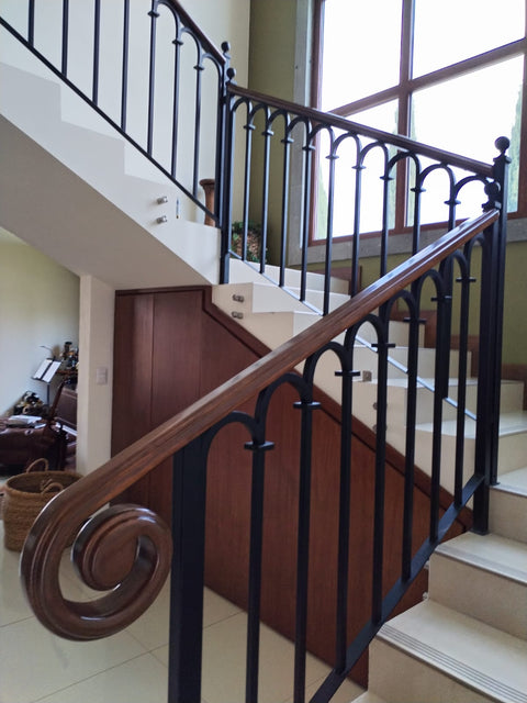 Barandal de Herrería y madera